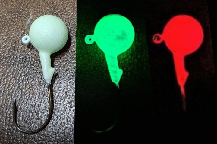 Pout Pounder super glow jigs - in daylight and in dark (green and red glow)